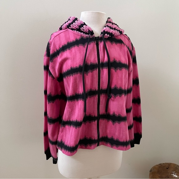Alice + Olivia by Stacey Bendet Pink Black Tye Dye Cropped Crochet Hoodie NWT L - Picture 1 of 7